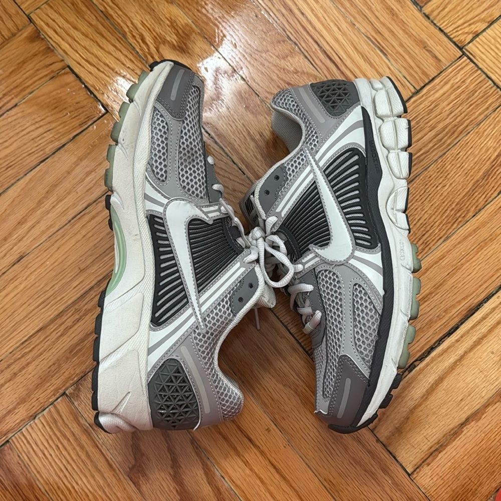 Nike Vomero 5